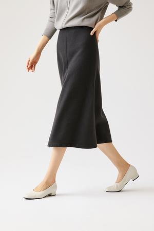 Executive Wool Skirt