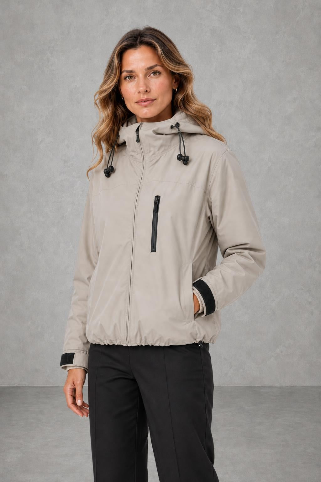 Evelyn | Contrast-Zip Hooded Jacket — studio_three_quarter — Sofia [6b87f390-938e-43e9-838a-099013d9e181]