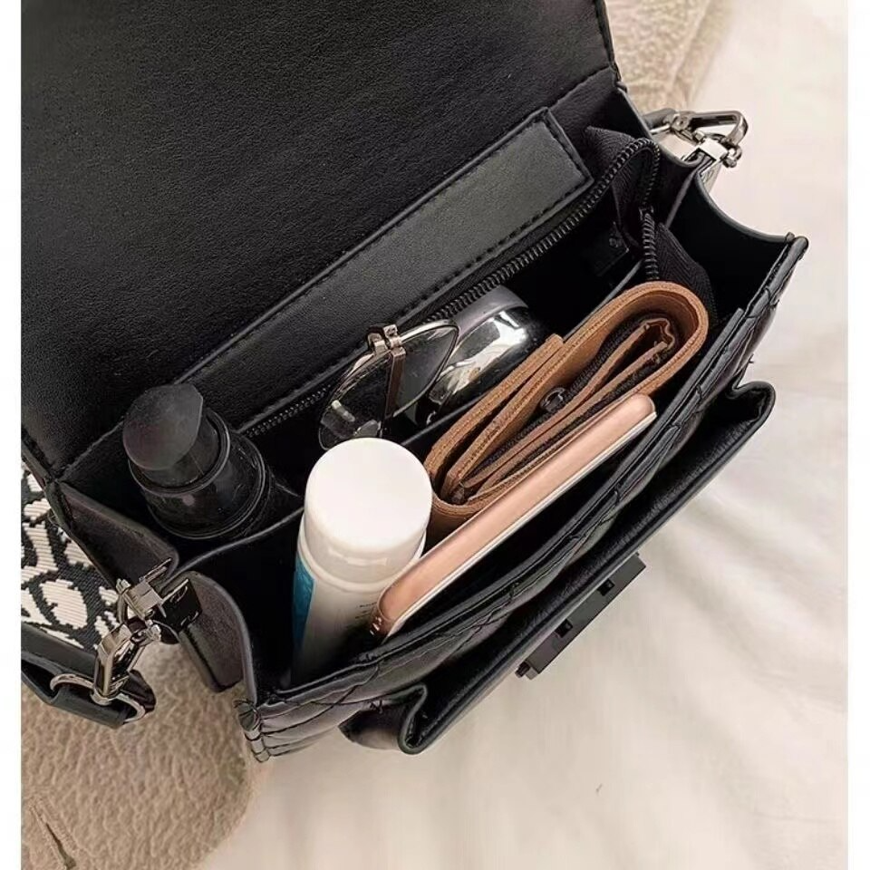 Isabella Timeless Allure | Stylish Shoulder Bag