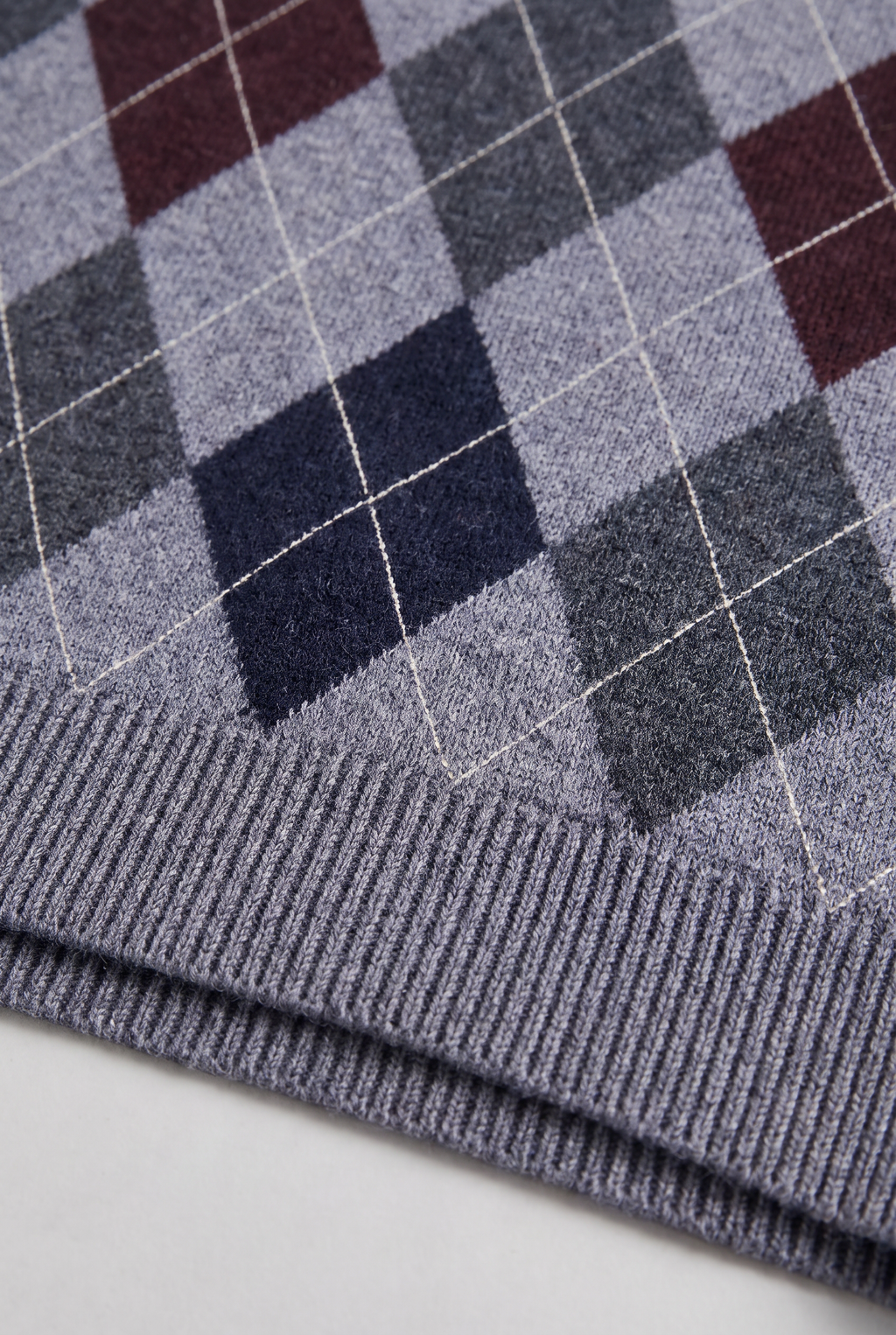 Louis | Argyle V-Neck Knitted Tank Top