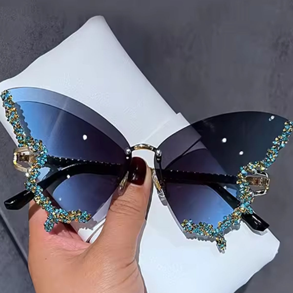 Butterfly-Shaped Oversized Sunglasses