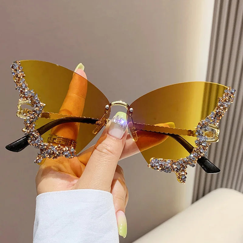 Butterfly-Shaped Oversized Sunglasses