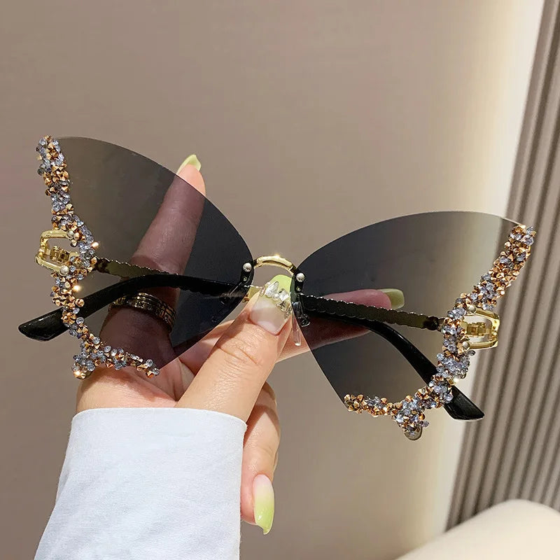 Butterfly-Shaped Oversized Sunglasses