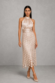 Nora | Effortless Elegant Midi — studio_front — Helena [b67e3d7d-aee2-4021-a7e1-e971d6ea7e6b]