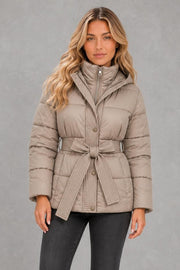 Hannah | Tie-Waist Quilted Hooded Jacket — studio_front — Sofia [eb72487f-7450-417b-93e5-0ec977b260be]